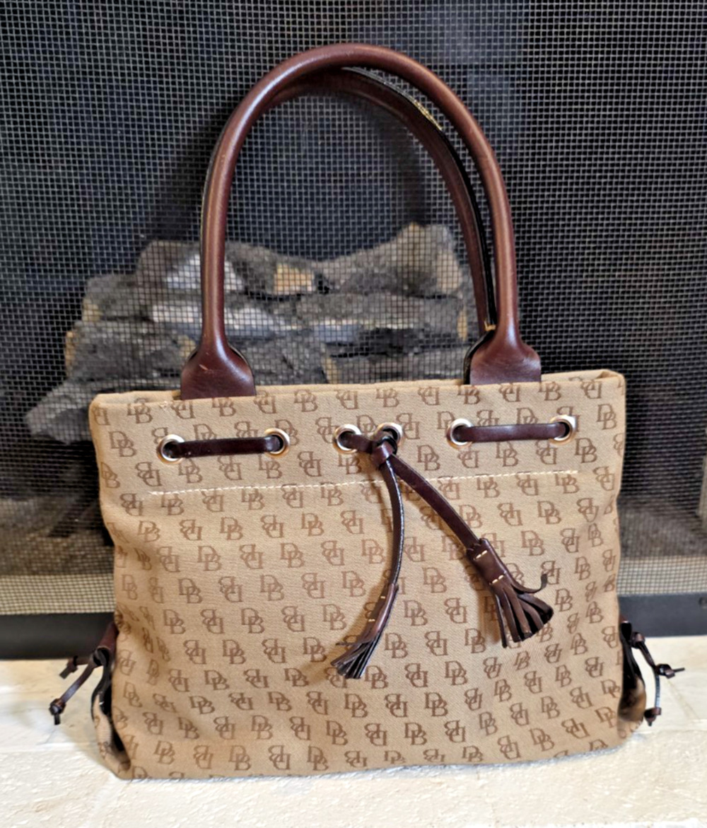 Dooney & Bourke VTG Signature Logo Canvas Tote Bag Tan Leather Trim Monogram